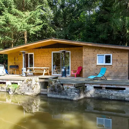 Le Chalet Sur L'eau Luxury tent *