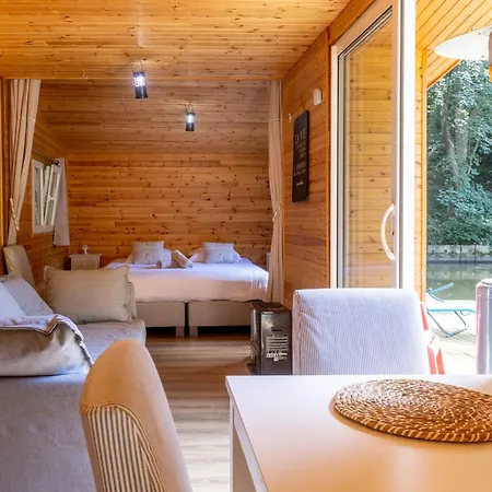 Le Chalet Sur L'eau Luxury tent