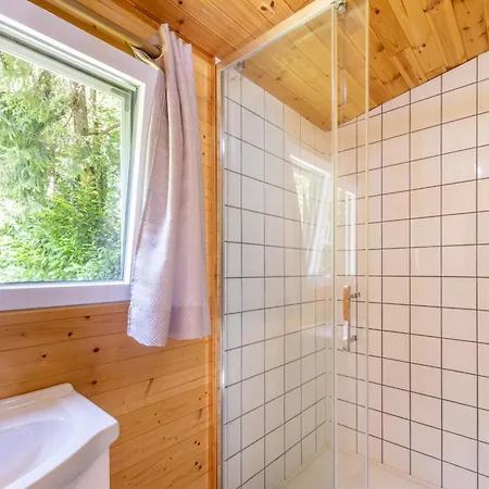 Le Chalet Sur L'eau Luxury tent *
