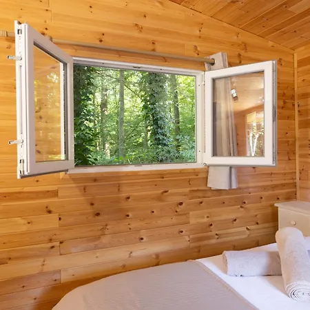 Le Chalet Sur L'eau Luxury tent *