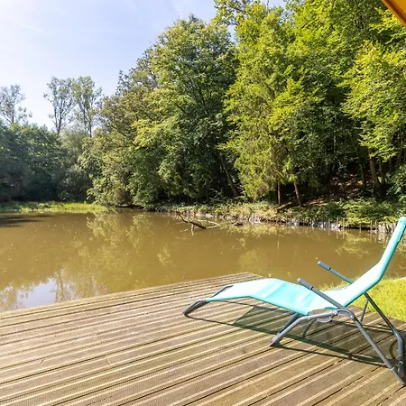 Luxury tent Le Chalet Sur L'eau